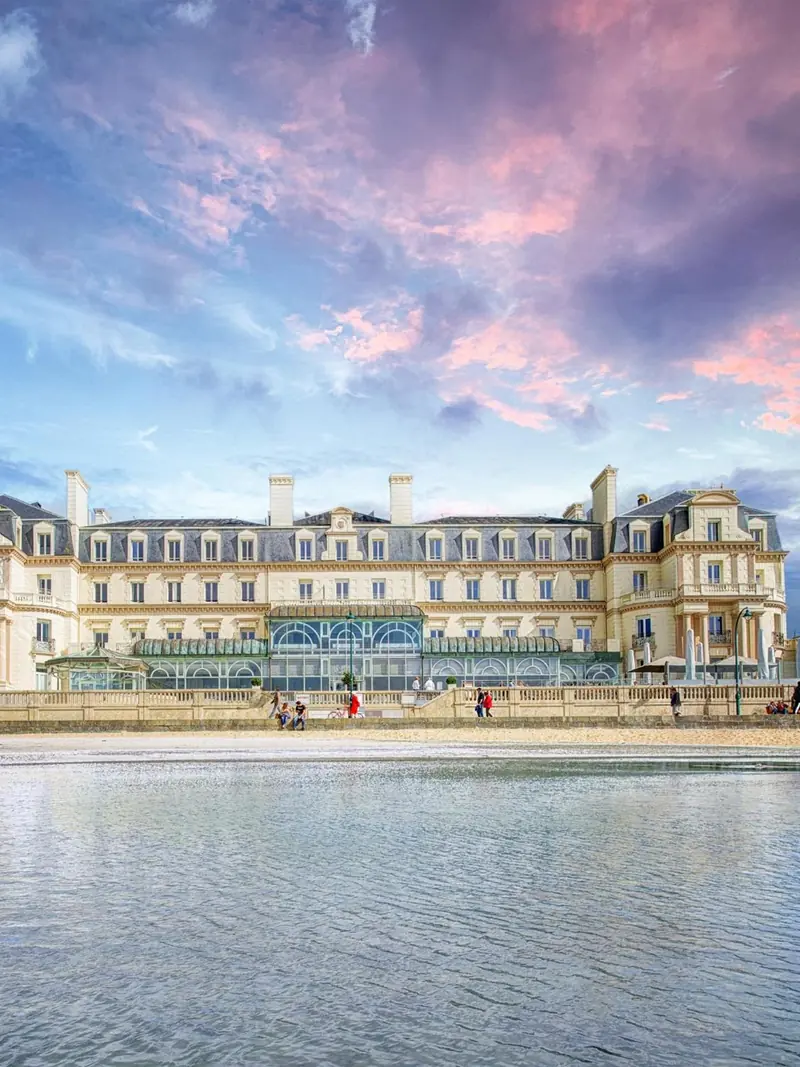 Espace séminaire face mer du Grand Hôtel des Thermes avec thalassothérapie intégrée — Éclat M. séminaire Saint-Malo
