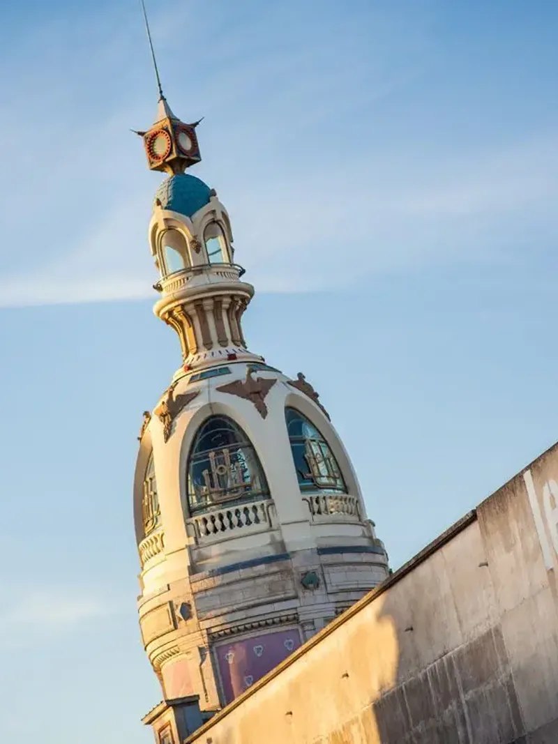 Le Lieu Unique installé dans l'ancienne usine LU à Nantes, lieu de seminaire atypique — Éclat M. séminaire d'entreprise Nantes